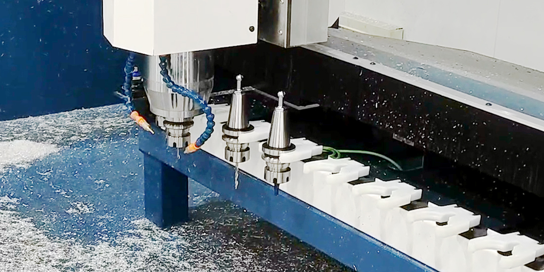 工程塑料加工中心的換刀點位置是相對不變的